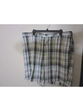 NWT Haggar Shorts Mens Putty Plaid Size 42W Cool 18 Pro Expandable Waist